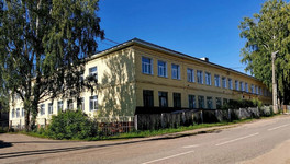 С подрядчика взыскали 2,4 млн рублей за срыв ремонта в куменской школе-интернате