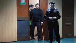 Никиту Белых привезли в суд, несмотря на госпитализацию в больницу «Матросской тишины»