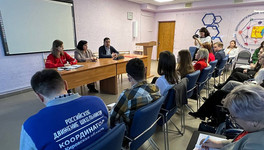 Кировские молодёжные организации поделились принятыми решениями во Дворце творчества - Мемориал