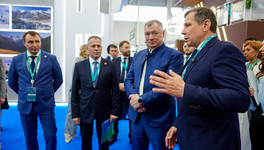 Марат Хуснуллин оценил продукцию кировских предприятий на форуме в Казани