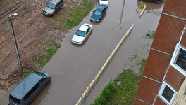 Кировчане жалуются в соцсетях на затопленные после дождя дворы