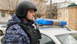 Жителя Кирова поймали с водкой и сыром