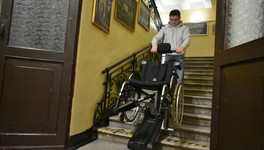 В Слободском краеведческом музее появился специальный подъёмник для инвалидных колясок