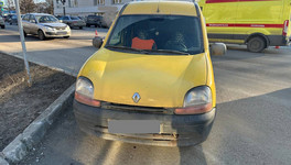 В Кирове мотоциклист врезался в «Рено»