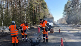 На дорогах к Даровскому, Кирсу, Малмыжу и Вятским Полянам уложили свежий асфальт