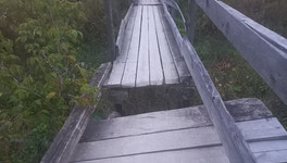 Жители Лебяжского района обеспокоены состоянием уникального деревянного моста