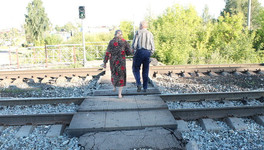 В Нововятске пенсионер, споткнувшись, погиб под колёсами поезда