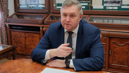 Роман Береснев: «Спасибо каждой женщине, которая служит на благо области»