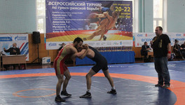 Кировские борцы завоевали двенадцать медалей на всероссийских соревнованиях