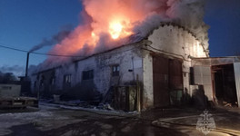 В Слободском произошёл пожар в здании по производству металлопроката