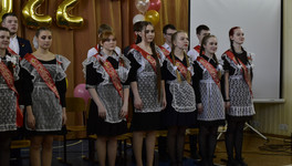 «Всегда буду помнить школьную столовую»: кировские выпускники поделились эмоциями о школьной жизни и планами на будущее