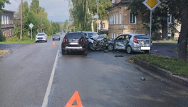 В Слободском произошло тройное ДТП с пострадавшим