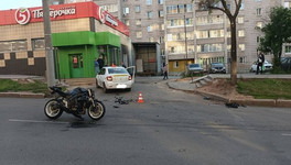 В Кирове водитель Renault Logan столкнулся с мотоциклистом