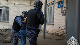 Кировчан задержали во время поиска наркотика