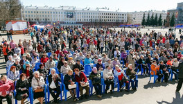 Киров тратит миллионы на аренду экрана на Театральной площади
