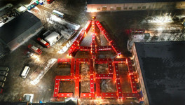 В Кирове составили новогоднюю ёлку из 33 автобусов