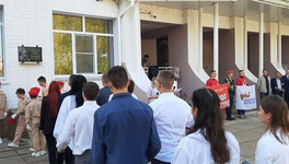 На стене школы в Костино открыли мемориальную доску участнику СВО