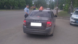 В Котельниче выявили нелегальных таксистов