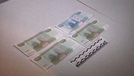 В Кирове цыганка подменила деньги пенсионерки на купюры «Банка приколов»