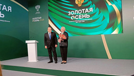 Мишустин наградил зоотехника из Зуевки медалью