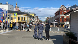 Росгвардейцы задержали подозреваемого в хулиганстве у кафе в Кирове