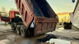 В Слободском районе водитель погрузчика случайно убил мужчину ударом ковша