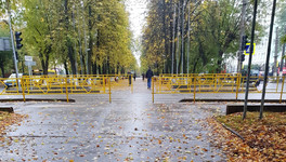 Московский специалист по транспорту рассказал, как обойтись без желтых заборов на Октябрьском проспекте
