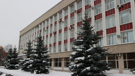 В детском саду № 148 провалилась крыша, детей перевели