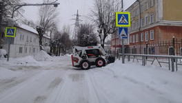 В последний день новогодних выходных в Кирове уберут снег с 11 участков улиц