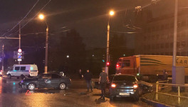 Авария в Кирове, в которой погиб сотрудник ДПС. Что известно к этому часу