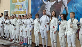 В Киров на соревнования по фехтованию приехали спортсмены из девяти регионов России