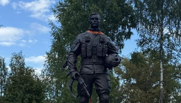 На Аллее Славы в Кирове установили скульптуру солдата