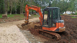 В парке имени Кирова делают площадки для йоги и выгула собак