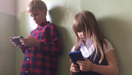 Учение - свет, а гаджетов тьма. Правильно ли запрещать смартфоны в школах?