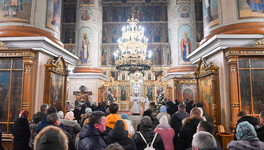 Крещенскую службу в Трифоновом монастыре в Кирове посетили более 12 тысяч человек