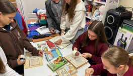 Книги, творчество и помощь детям: в Кировской области проходит «Эстафета добра» (0+)