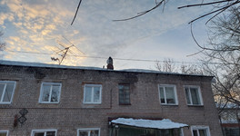 В доме на Московской из-за снега просела крыша и затопило часть квартир