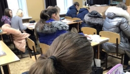В кировской школе №31 дети из-за аварии на теплосетях учились в куртках