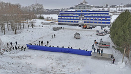 В Кирове спасатели вытаскивали людей и машины из воды на учениях