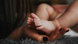 Госдума приняла закон о материнском капитале на первого ребёнка