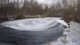 «Циклон в миниатюре»: в Кировской области запечатлели необычное природное явление