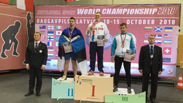 Кировчанин стал трёхкратным чемпионом мира по гиревому спорту