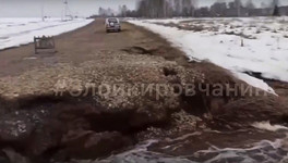 Жители деревни в Пижанском районе остались без транспортного сообщения из-за размыва дороги