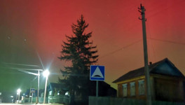 Жители Кировской области поделились фотографиями мощного северного сияния