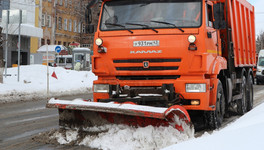 Подрядчиков, вывозящих снег с кировских улиц, оштрафовали почти на 3 млн рублей