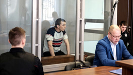 «Не стремился встать на путь исправления». На суде перечислили судимости водителя, сбившего 10-летнюю девочку на Московской