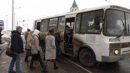 После жалоб пассажиров в Кирове проверили наполняемость автобусов маршрута № 90