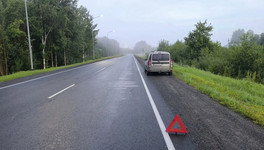 В Котельничском районе автомобиль насмерть сбил пешехода