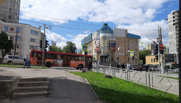 На улице Ленина автобус № 3 попал в ДТП