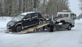 В Кирове эвакуируют машины, которые мешают проезду общественного транспорта